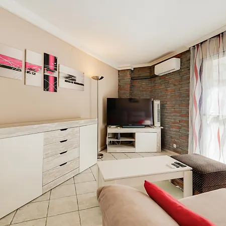 Els Pavos - Carrer Ter
